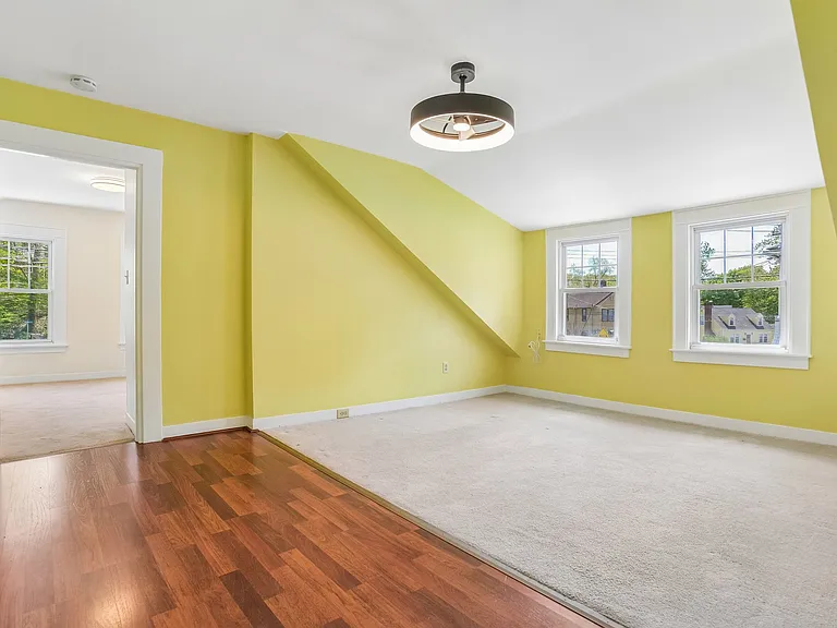 1572 Whitney Ave #2 — Photo 3