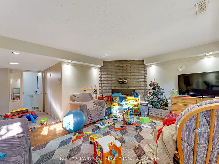 510 Edenbrook Pl — Photo 17