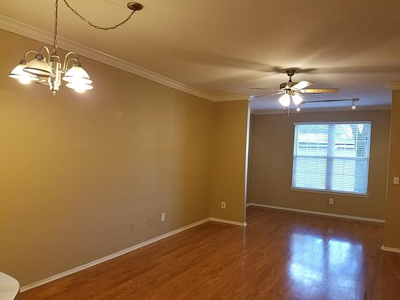 4th image of 13810 N Sutton Park Dr #314