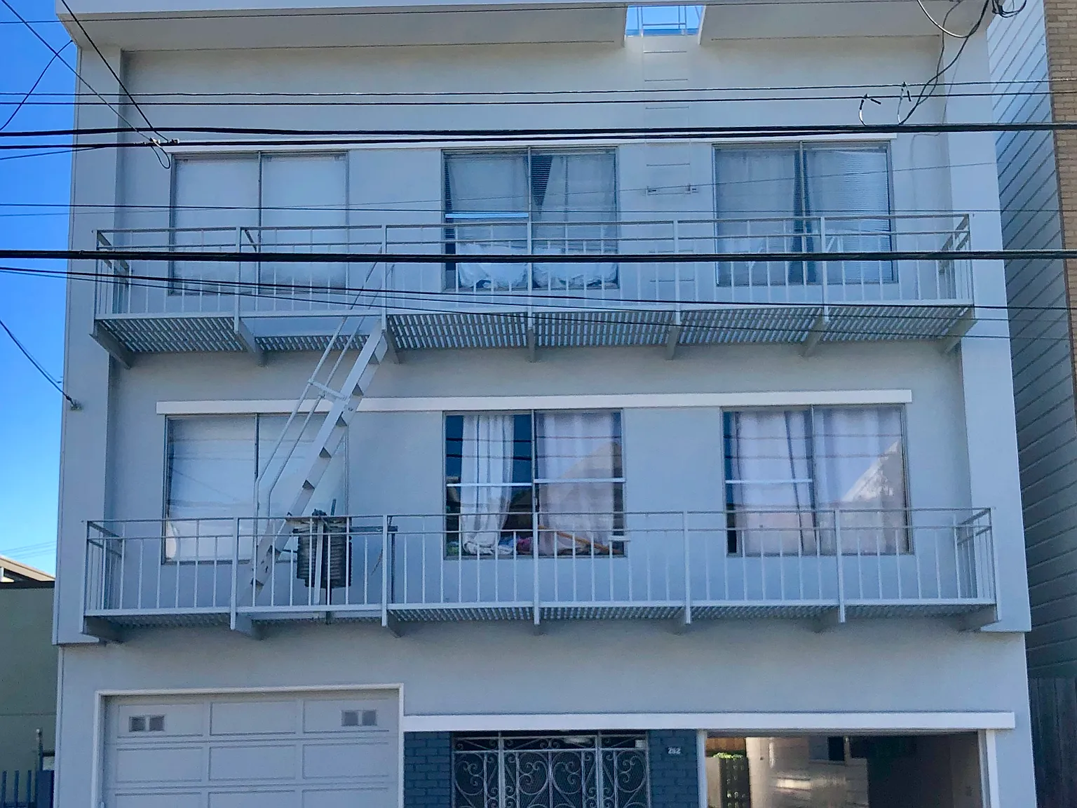 Studio, 450 sqft, $2,350 — Photo 2