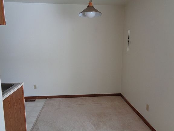4th image of 1417 Illinois Dr