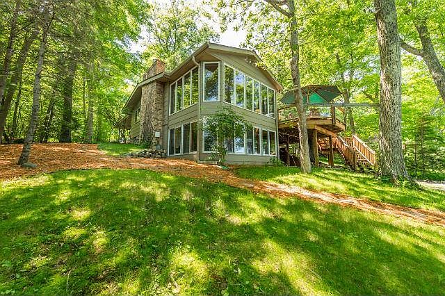 1st image of 1744 Woods Ct