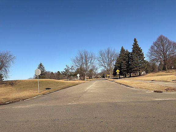 5th image of 24165 Brancaster Dr