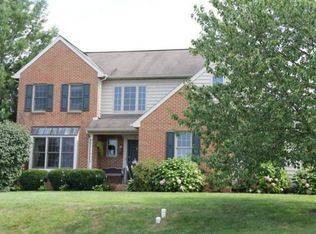 25 Iron Horse Dr, Lititz, PA 17543