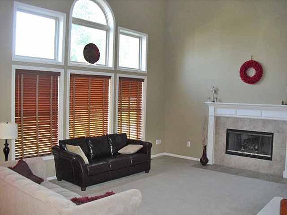 3rd image of 6222 Gyers Meadow Ln