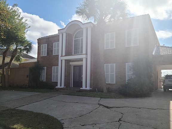 2nd image of 4709 Grand Lake Dr
