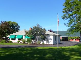 86 Cook Rd, East Aurora, NY 14052