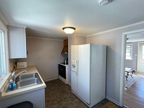 5th image of 807 2nd St NW #2
