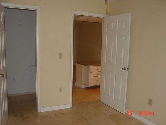 4th image of 121 Oyster Bay Circle # Second Floor