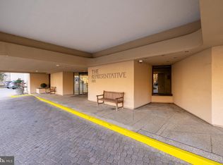 1101 S Arlington Ridge Rd APT 801, Arlington, VA 22202