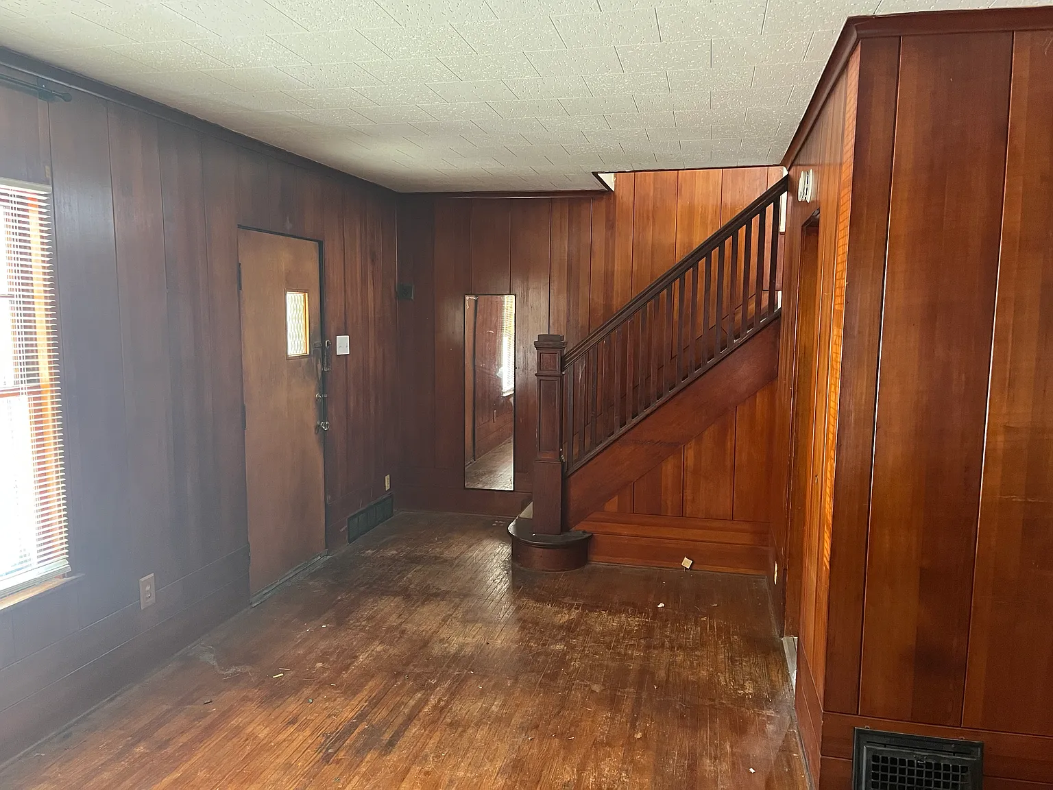 3 bed, 962 sqft, $1,500 — Photo 3