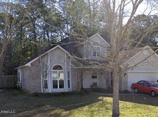 3844 Chaumont Cir, Ocean Springs, MS 39564