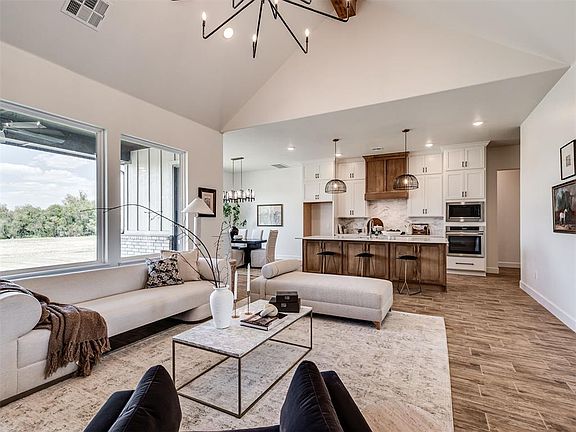 5th image of 6941 Lakeview Dr