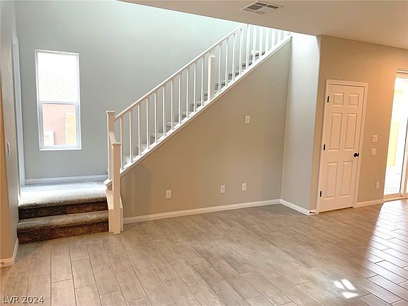 5th image of 4558 Queens Hill St