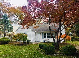 824 Hayes Rd, Toledo, OH 43615