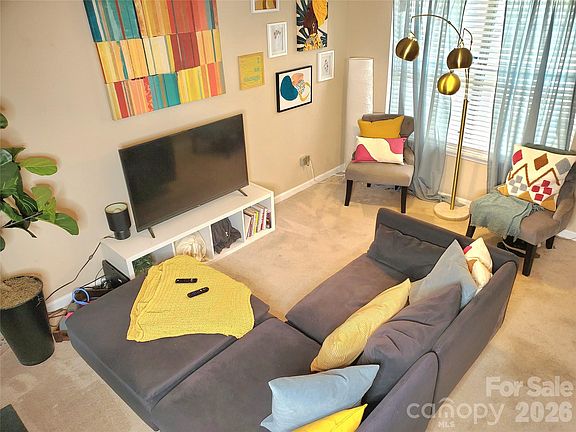 3rd image of 3840 Mosscroft Ln