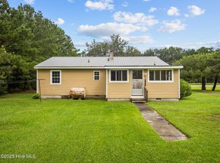 195 Queens Creek Rd, Swansboro, NC 28584