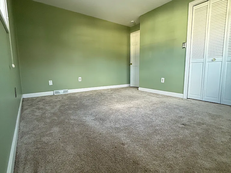 11-15 Marie Ln — Photo 19