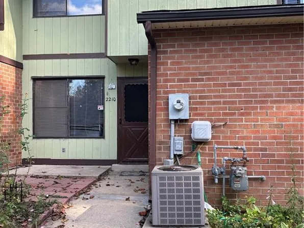 2210 Greenwood Dr, Lindenwold, NJ 08021