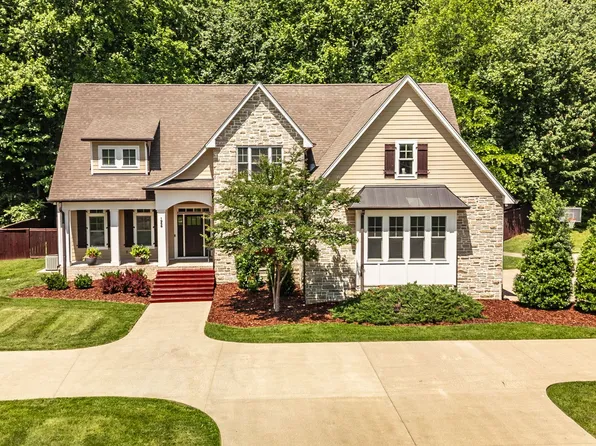 1956 Lake Rd, Greenbrier, TN 37073