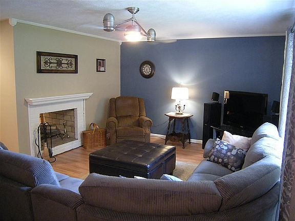 3rd image of 5966 Homedale St