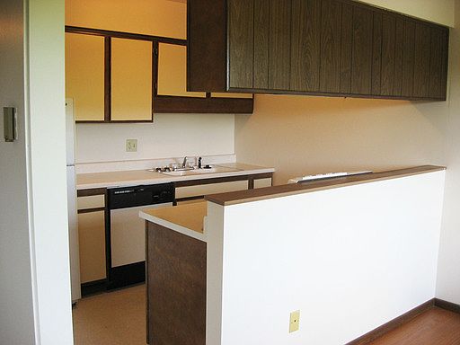 4th image of 2805 E Upriver Dr APT 3