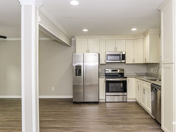3rd image of 7206 Lancashire Dr #7