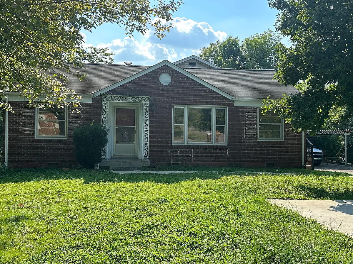 Building Photo - 539 Bismark Dr