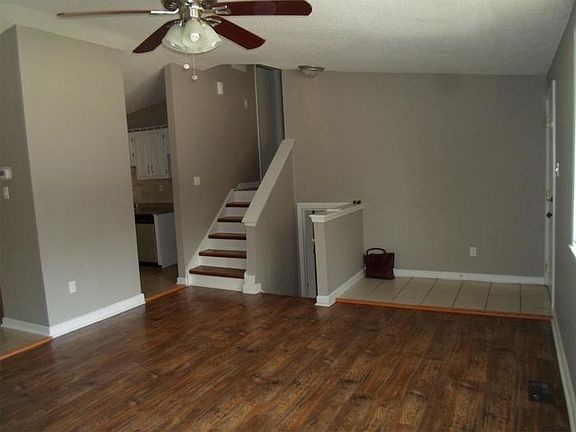 3rd image of 4255 Willow Park Dr