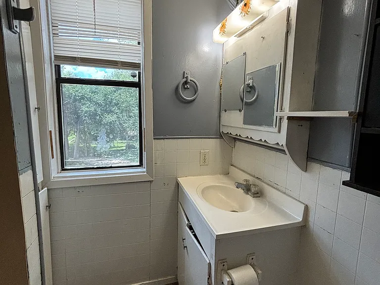 707 Vance St #D — Photo 7
