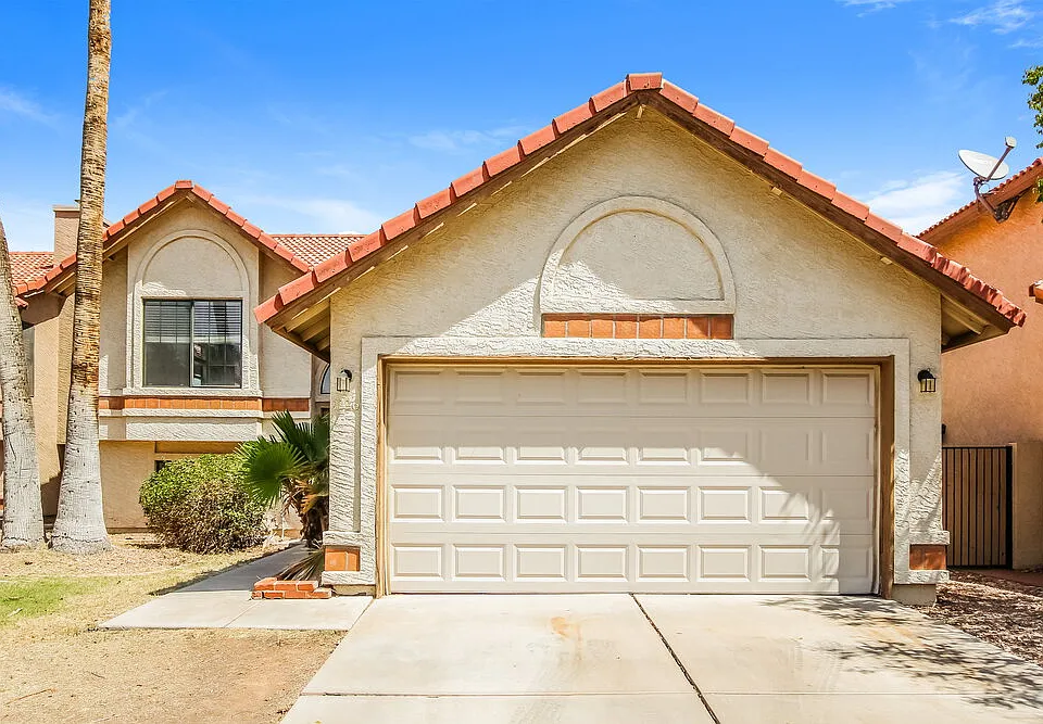 1226 W Seashore Dr