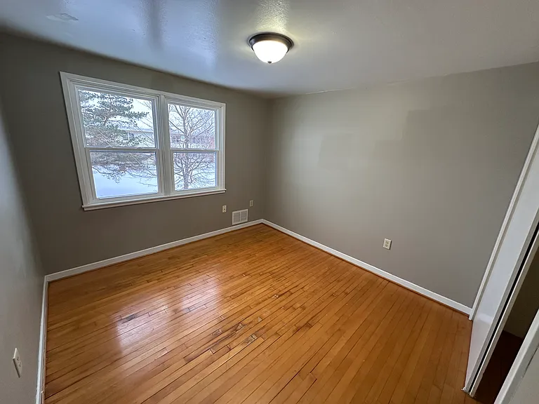 190 Warrior St — Photo 10