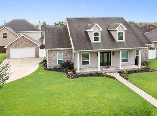 101 Live Oak Ln, Luling, LA 70070