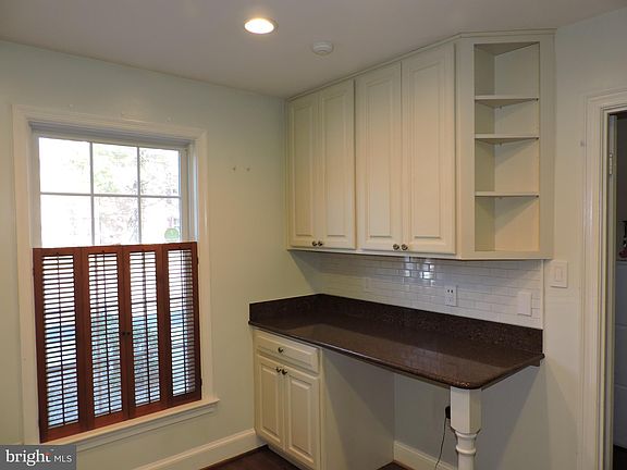 5th image of 6807 Indian Run Ct