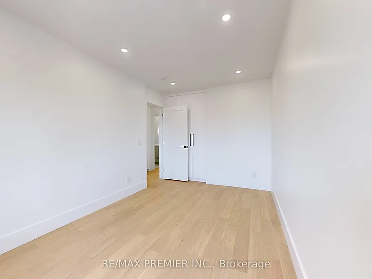 148 Lambton Ave #2 — Photo 15