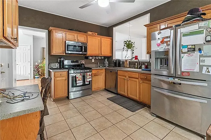 115 Quarrington Ct — Photo 3