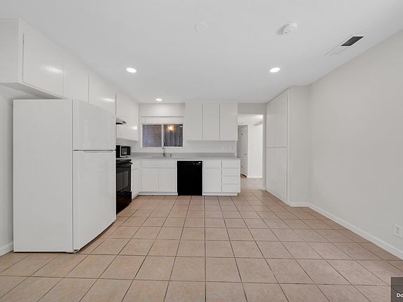 5th image of 814 Coffey Ct