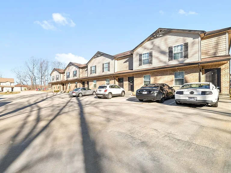 Smithson Ln - 268 (x4) — Photo 3