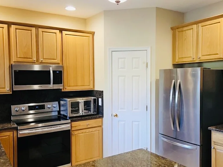 12327 Malvern Way — Photo 2