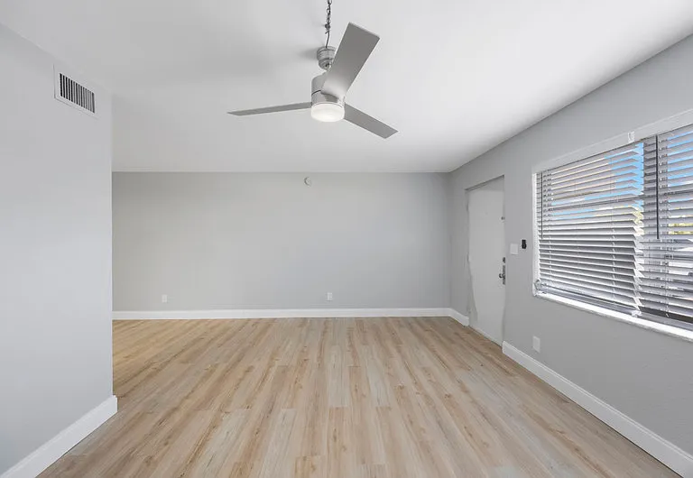 3060 Clinton St S #8 — Photo 6
