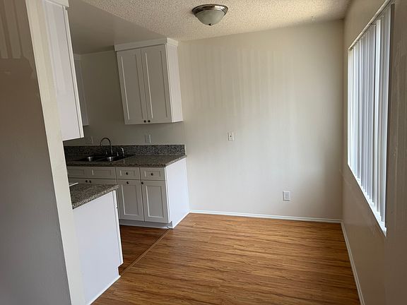 3rd image of 625 Magnolia Ave APT 7