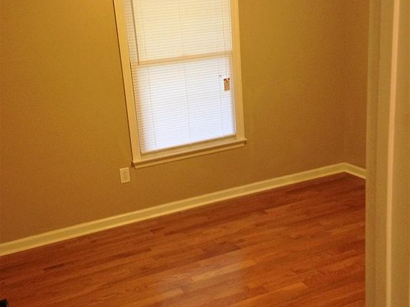 1st Bedroom - 1st floor
