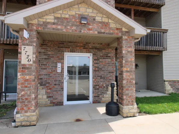 7720 Commerce Park APT 101, Dubuque, IA 52002