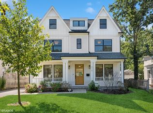 910 Oak St, Winnetka, IL 60093