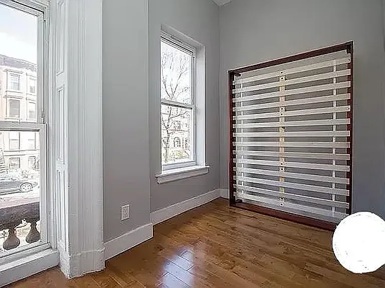 1076 Dean St #6 — Photo 3