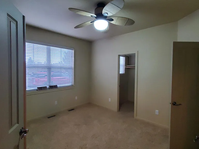 1070 SE Garrison Village Way — Photo 14
