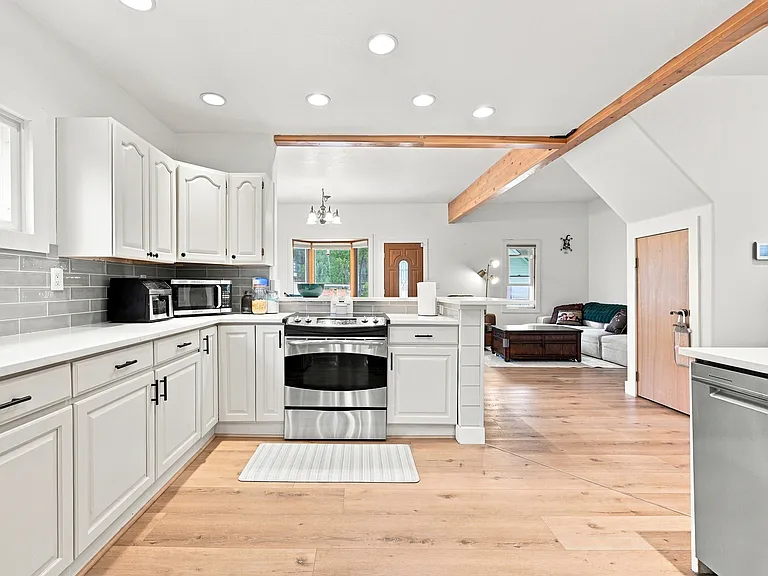 516 Colorado Blvd — Photo 13