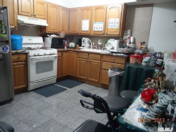 5th image of 6210 Woodside Ave APT 116