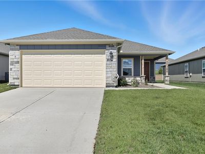 20386 W 194th St, Spring Hill, KS, 66083