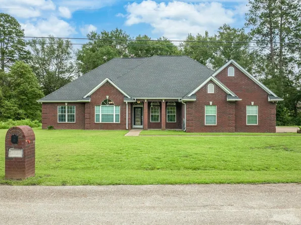 24014 Birdie Ln, Gladewater, TX 75647